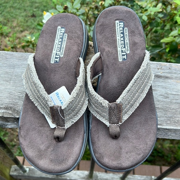 NWT Skechers Evented Arven Flip Flops (7) - Picture 1 of 8